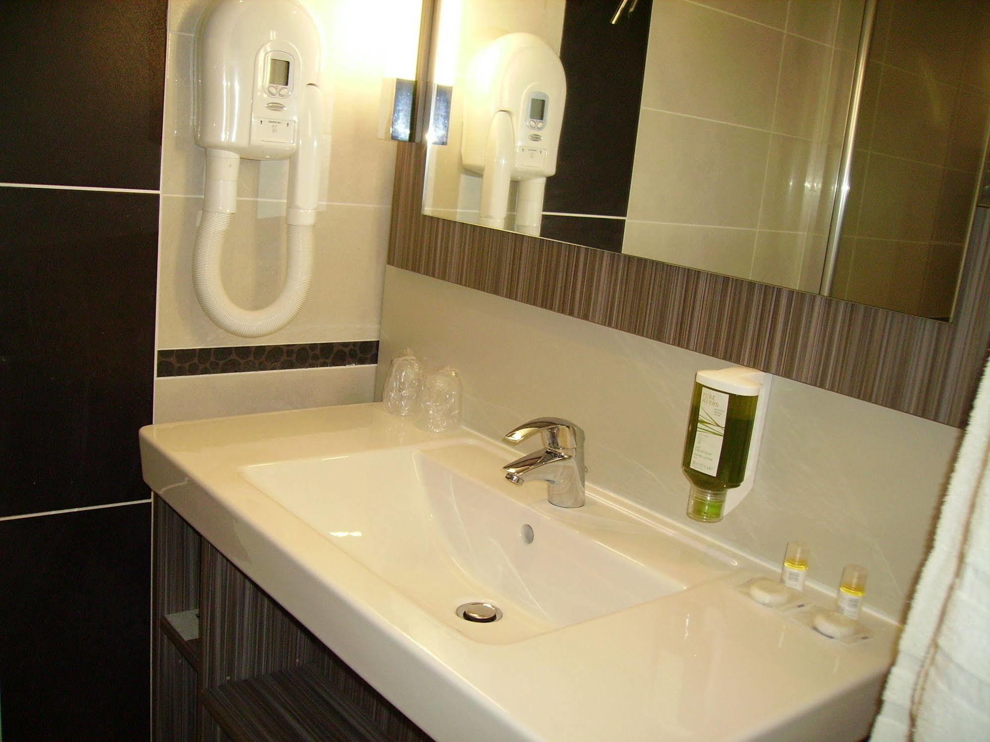Ibis Styles Melun Hotel Rubelles Buitenkant foto